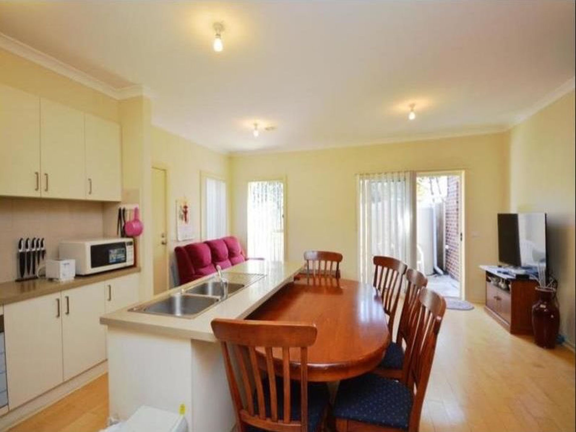 2A Moira Street, Sunshine