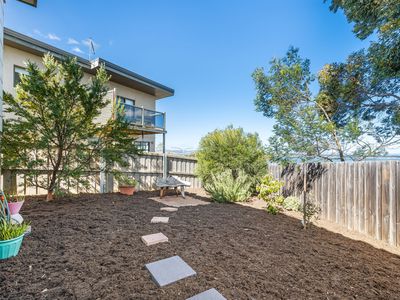 1 / 8 Higson Street, Midway Point