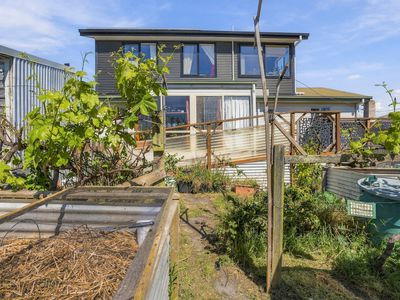 27 Widdowson Street, George Town