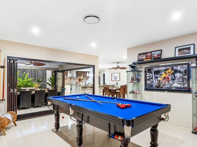 4 Kimberley Creek Road, Upper Coomera