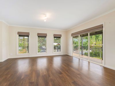 12 MCEVOY LANE, Yackandandah