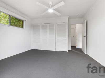 27 Golden Crescent, Southport
