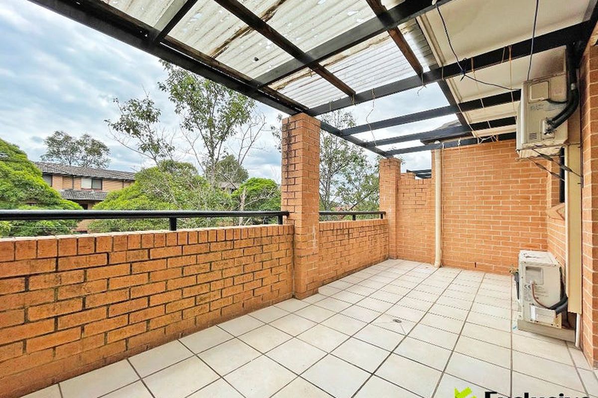15 / 16-18 Hornsey Road, Homebush West