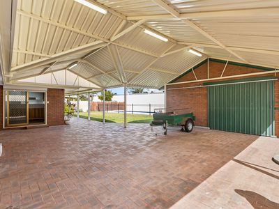 42 Shadwell Way, Morley