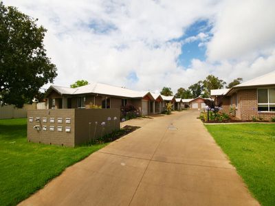 10 / 9 Bowen Avenue, Gunnedah