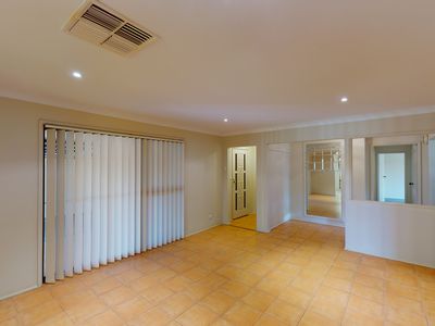 49 Oxley Circle, Dubbo