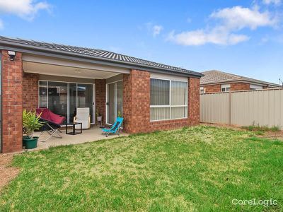 11 Clare Street, Brookfield