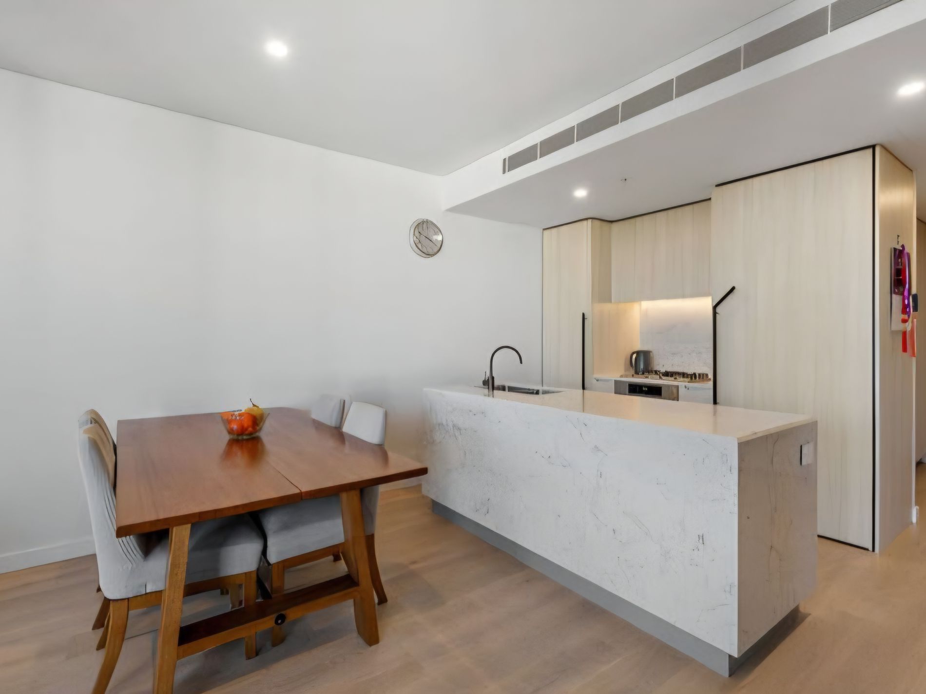 B902 / 82 Waterloo Road, Macquarie Park