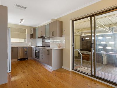 64 Baroda Avenue, Netley