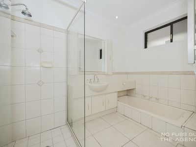 8 Dillenia Way, Greenwood