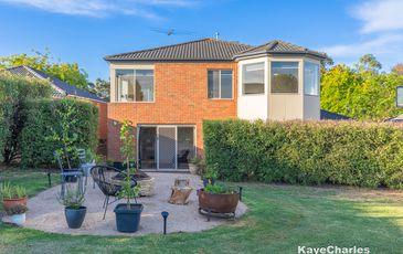 11 Windsor Drive, Beaconsfield