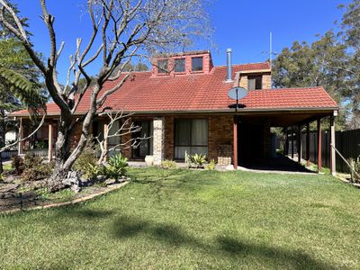19 The Parkway South, Mallabula