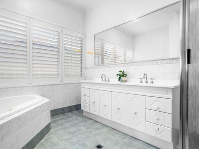 62 Kingsmill Gardens, Winthrop