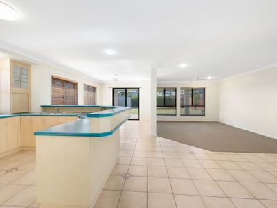4 Gingham Street, Glenella