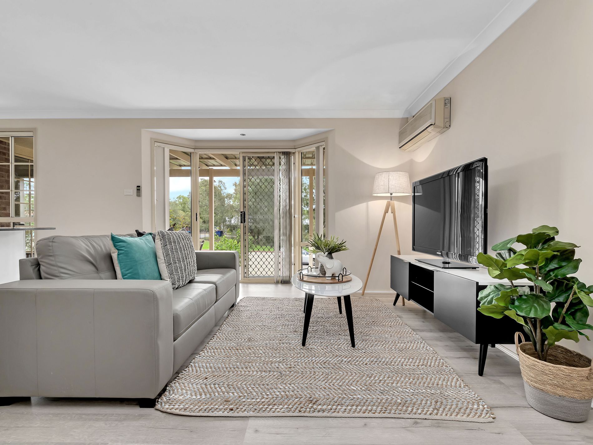 211 Glenwood Park Drive, Glenwood