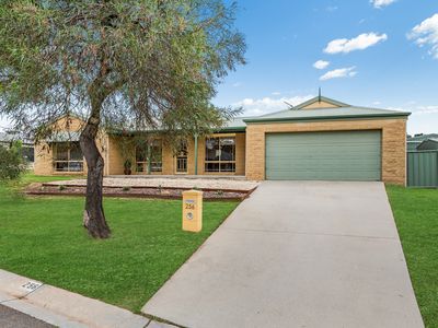 256 Aspinall Street, Kangaroo Flat