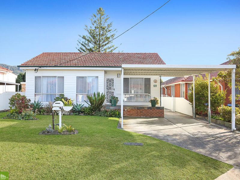 69 Hopewood Crescent, Fairy Meadow