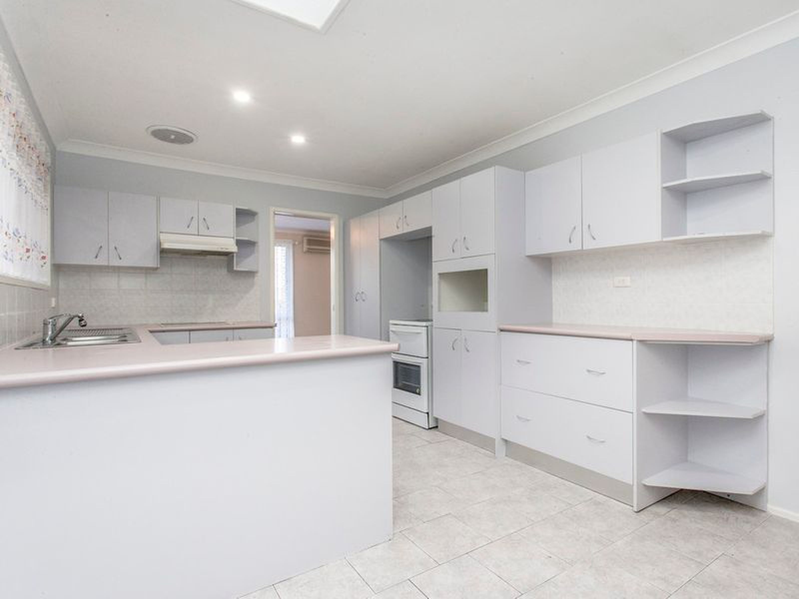 14 Lowanna Drive, SOUTH PENRITH