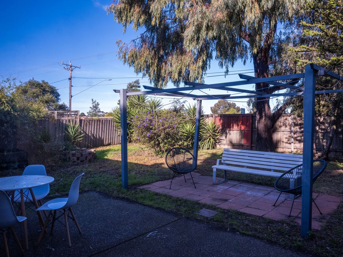 7 Carmarthen Close, Werribee