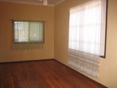 4 Addison St, Lake Illawarra