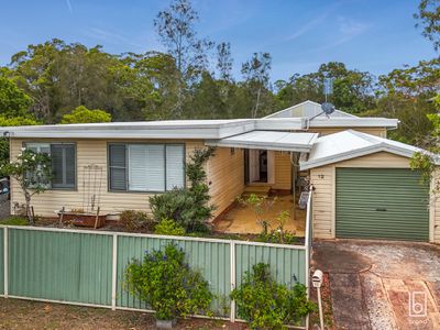 12 McKellar Boulevard, Blue Haven