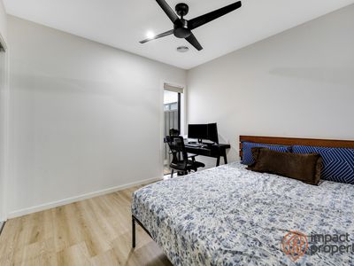 4 Keith Bain Crest, Whitlam