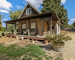 1026 Bathurst Street, Sunny Corner