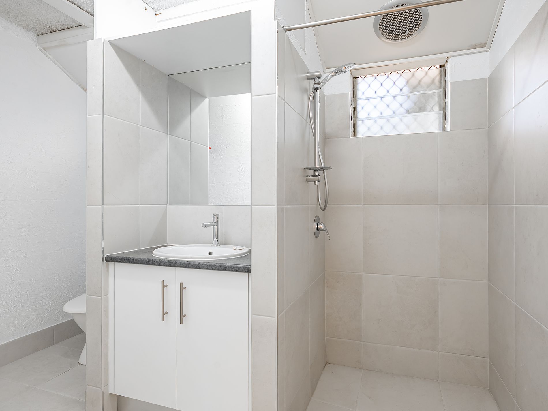 3 / 102-104 Wistaria Street, Holloways Beach