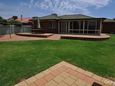 16 Kingfisher Street, Dubbo