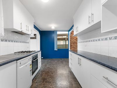 13 Glomar Grove, Sale