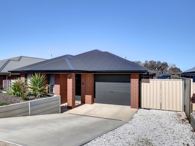 32 Willowbark Crescent, Murray Bridge