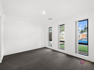 19 Flannigan Approach, Champion Lakes