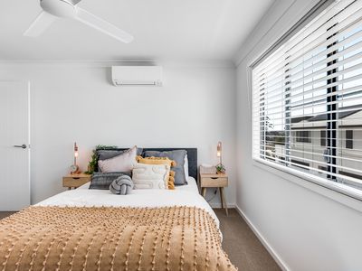 7 / 319a Bridge Street, Newtown