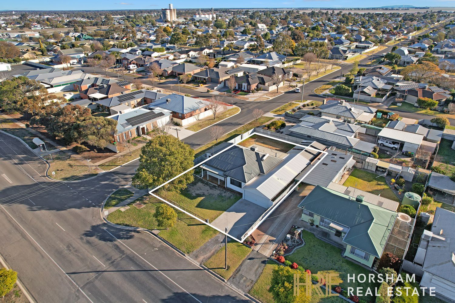 33 Kalkee Rd, Horsham