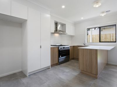 2 / 401 Shannon Avenue, Newtown