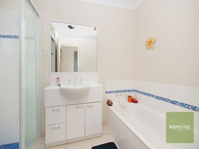 10 Moreton Ash Drive, Douglas