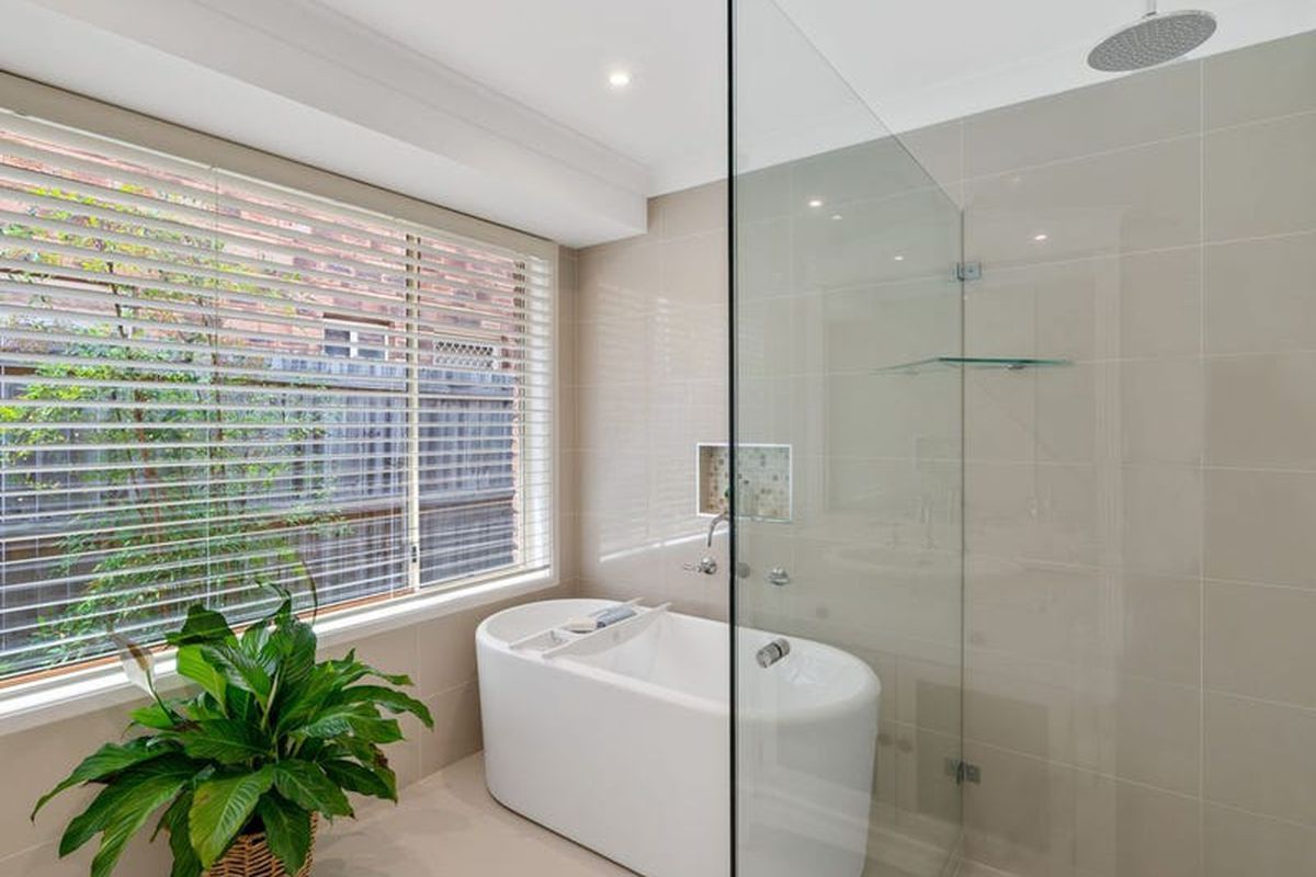 18 Michele Close, Green Point