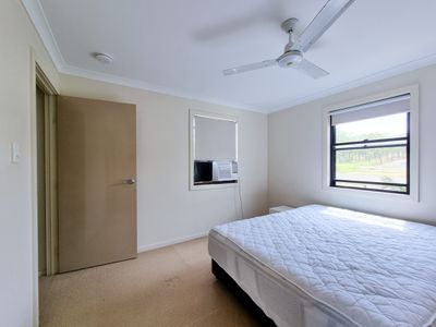 23 / 1 Michel Place, Telina