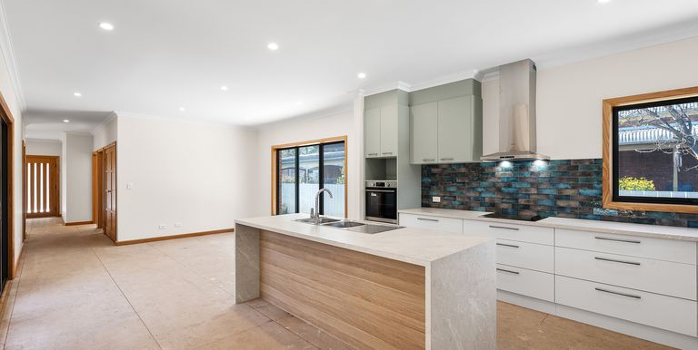 1 / 14  McGuinness Street, Euroa