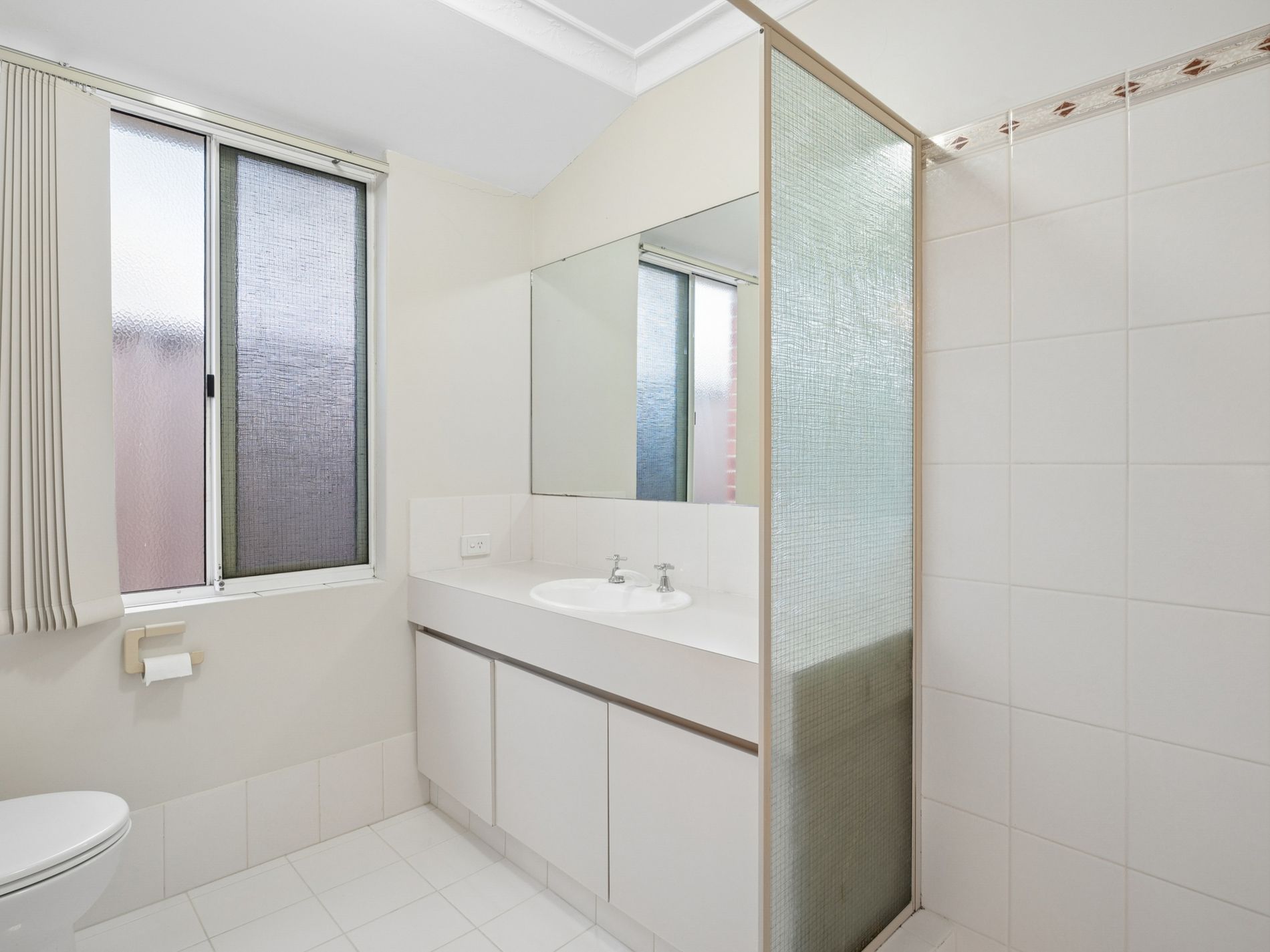 28 Hatherley Parade, Winthrop
