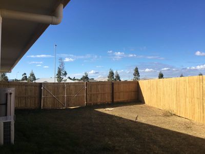 1 / 25 Myrtleford Crescent, Cambooya