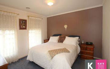 5 Patrick Place, Beaconsfield