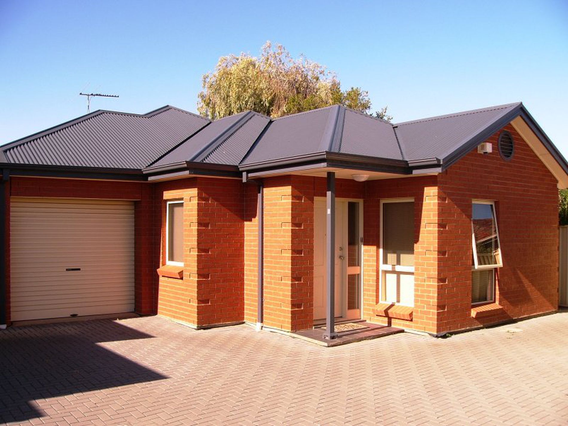 12B Talbot Avenue, North Plympton