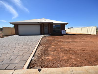 6 Graza Avenue, Dubbo