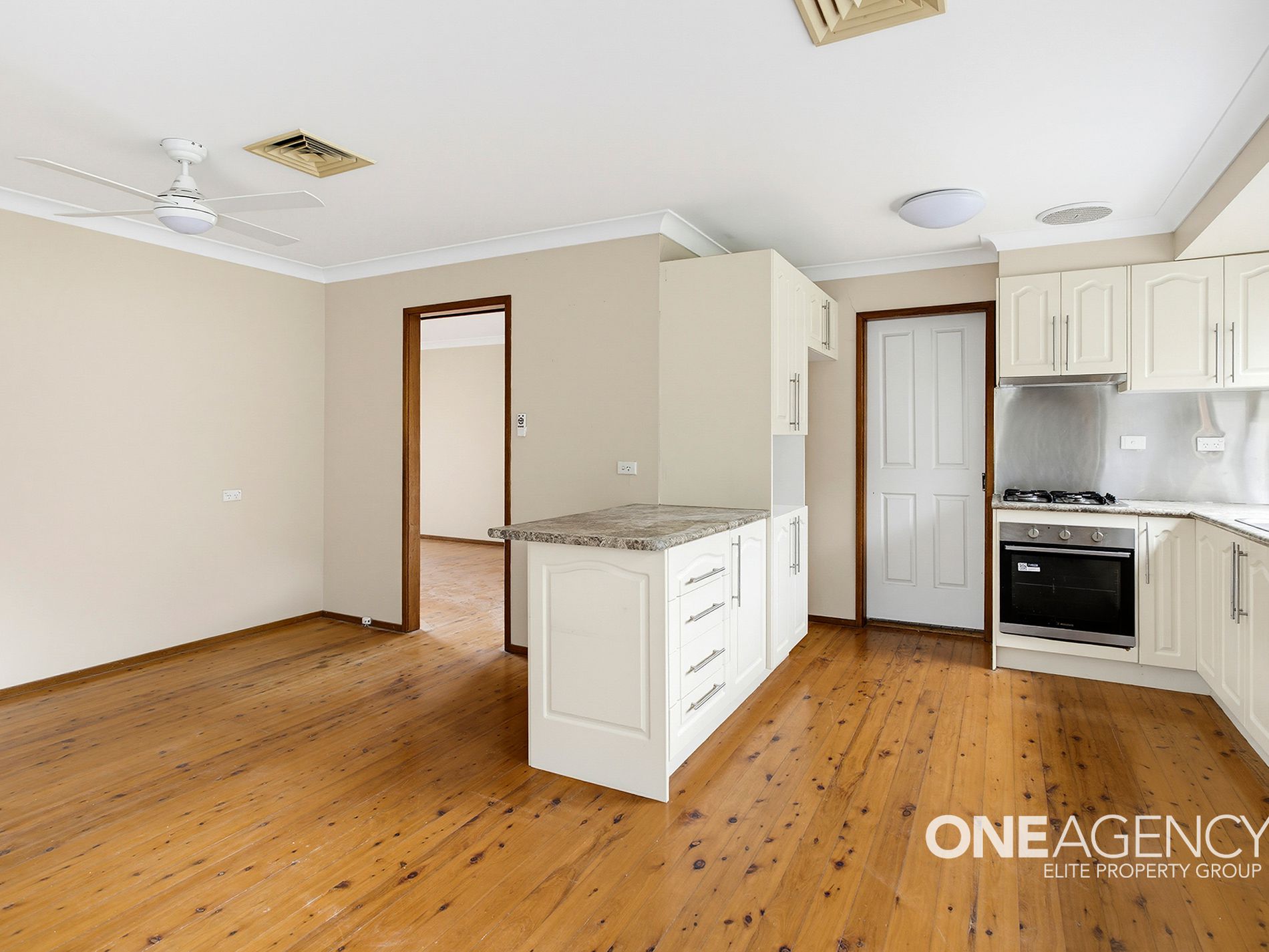 14 Carbeen Crescent, Cordeaux Heights