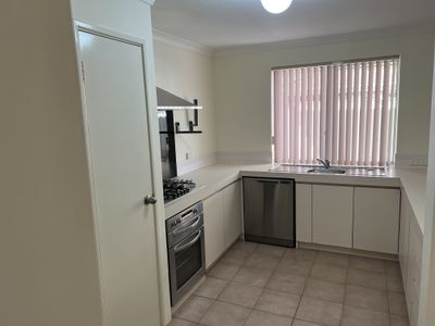35 Baxter Close, Huntingdale
