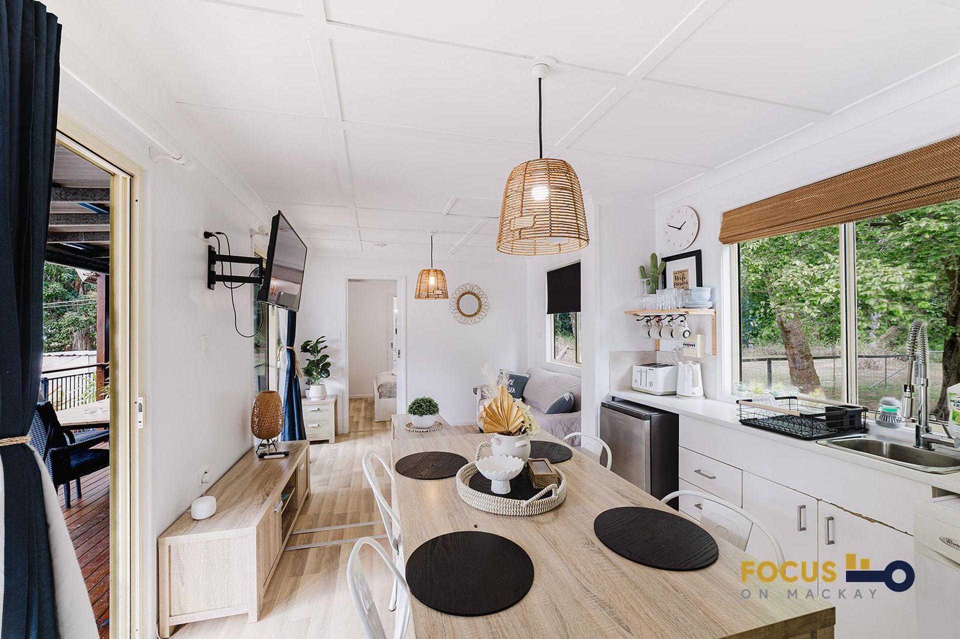 220 Miran Khan Dve, Armstrong Beach