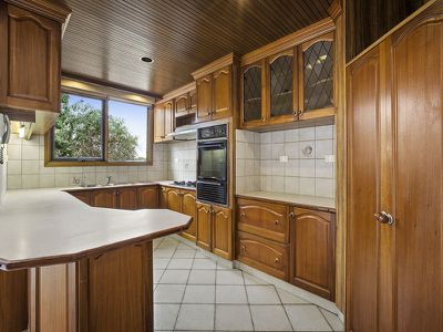16 Outlook Rise, Bundoora