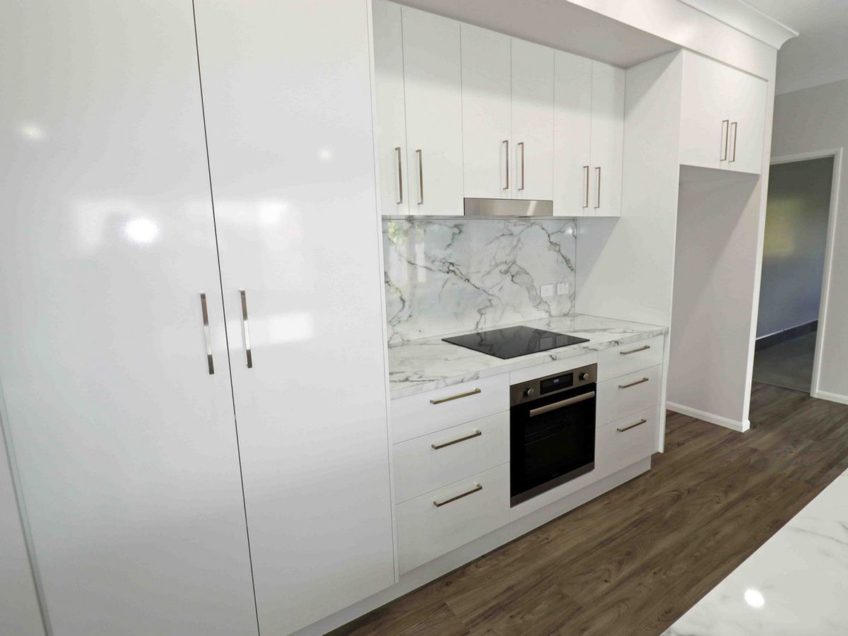 1 / 4 Canopus Circ, Atherton