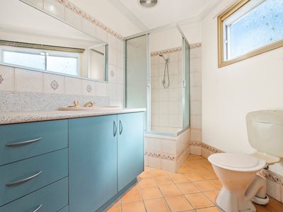 5 Watersedge Avenue, Basin View